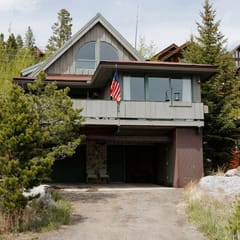 Downtown luxury retreat, Lake and MTN views, Yoga