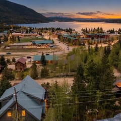 Downtown luxury retreat, Lake and MTN views, Yoga
