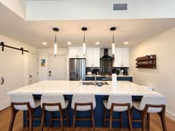 Steps to Downtown WP | Private EV charger |Hot tub - Image 4