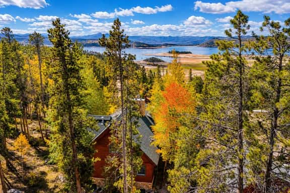 2.5 acre Lake+Mountain View Cabin | Game Loft - Image 1