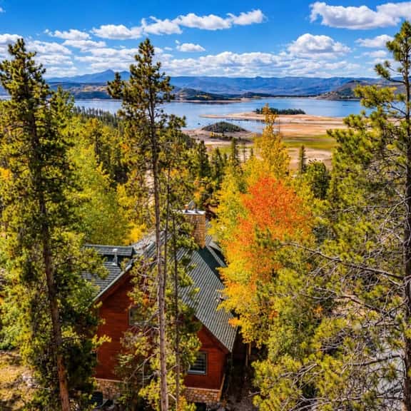 2.5 acre Lake+Mountain View Cabin | Game Loft - Image 1